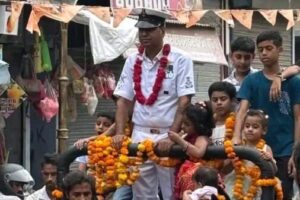 पावटा के लाल ने समुद्र की गहराइयों में निभाया राष्ट्रधर्म, 15 साल बाद हुई घर वापसी
