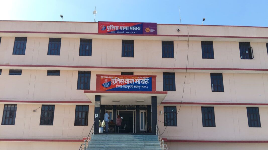 कोटपूतली-बहरोड़ जिले में नगर निकाय चुनाव से पहले भाबरू पुलिस की कार्रवाई, 18 लीटर अवैध हथकड़ शराब जब्त
