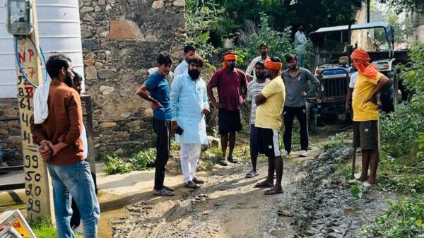 वार्ड में सफाई व्यवस्था को लेकर पार्षद विनोद यादव सक्रिय, गलियों का किया औचक निरीक्षण वार्ड में सफाई व्यवस्था को लेकर पार्षद विनोद यादव सक्रिय, गलियों का किया औचक निरीक्षण