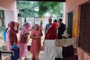 कोटपूतली-बहरोड़ में पंचायत चुनाव का दूसरा चरण: 130 ग्राम पंचायतों में 969 दावेदार मैदान में, बारिश ने धीमी की मतदान की रफ्तार