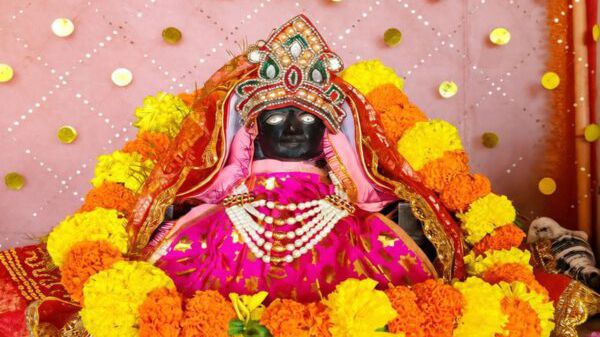अरावली की पहाड़ियों में 500 साल पुराना बागौरी माता धाम अरावली की पहाड़ियों में 500 साल पुराना बागौरी माता धाम