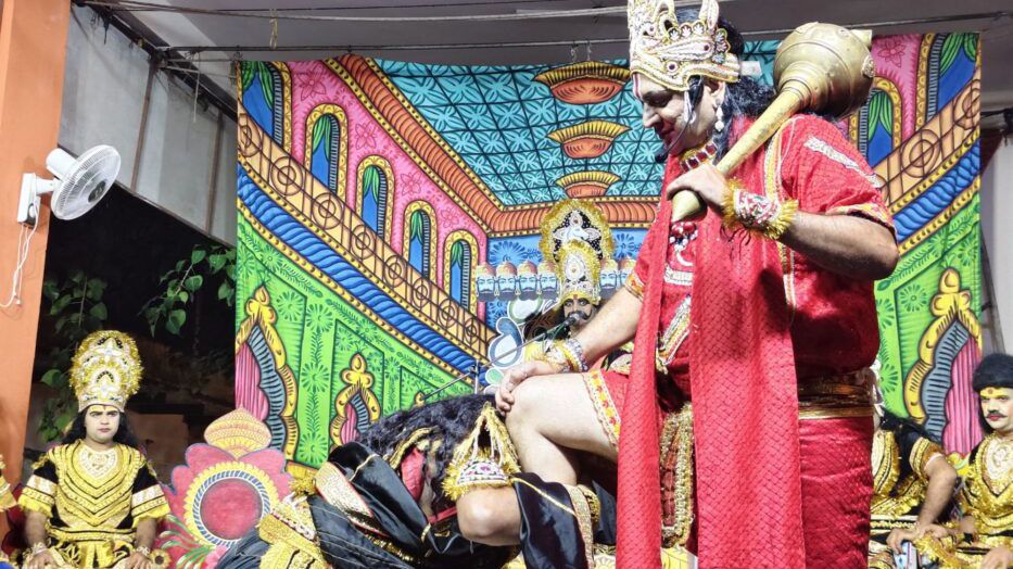 पावटा रामलीला मंचन में रावण का अंगद को बंदी बनाने का आदेश