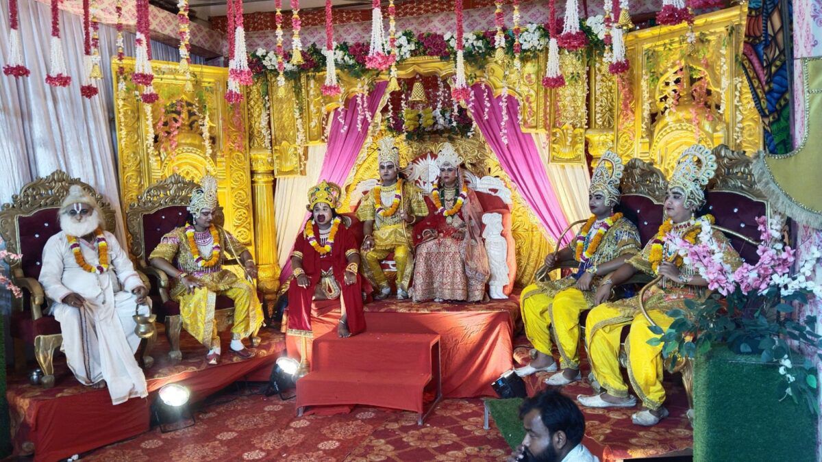 भगवान श्रीराम के राज्याभिषेक के साथ रामलीला का समापन