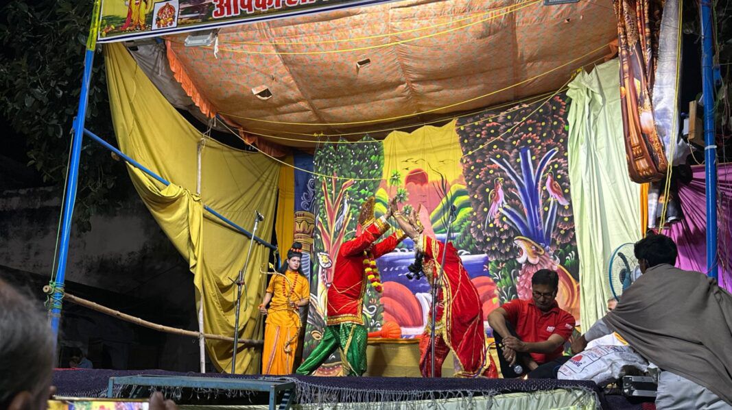 अन्याय के विरुद्ध खड़े हुए श्रीराम, सुग्रीव-बाली युद्ध का रोमांचक मंचन अन्याय के विरुद्ध खड़े हुए श्रीराम, सुग्रीव-बाली युद्ध का रोमांचक मंचन