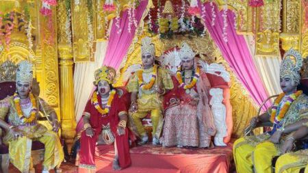 भगवान श्रीराम के राज्याभिषेक के साथ रामलीला का समापन