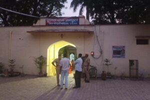 प्रागपुरा पुलिस की बड़ी कार्रवाई, 25 हजार का इनामी बदमाश देशी कट्टे सहित गिरफ्तार