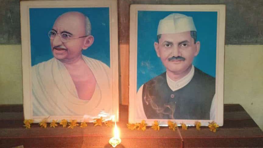 प्रागपुरा पीएम श्री विद्यालय में गांधी-शास्त्री जयंती पर सर्वधर्म प्रार्थना सभा