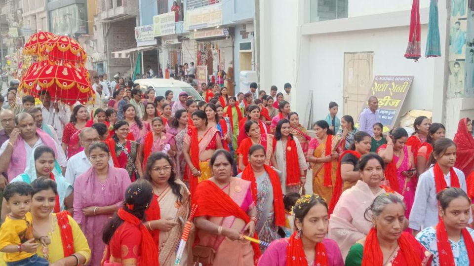 महाराजा अग्रसेन के जयकारों से गूंजा कोटपूतली, निकली भव्य शोभायात्रा