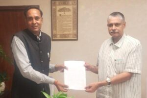 प्रागपुरा पीएचसी में स्थायी डॉक्टर नियुक्ति की मांग, सौंपा ज्ञापन