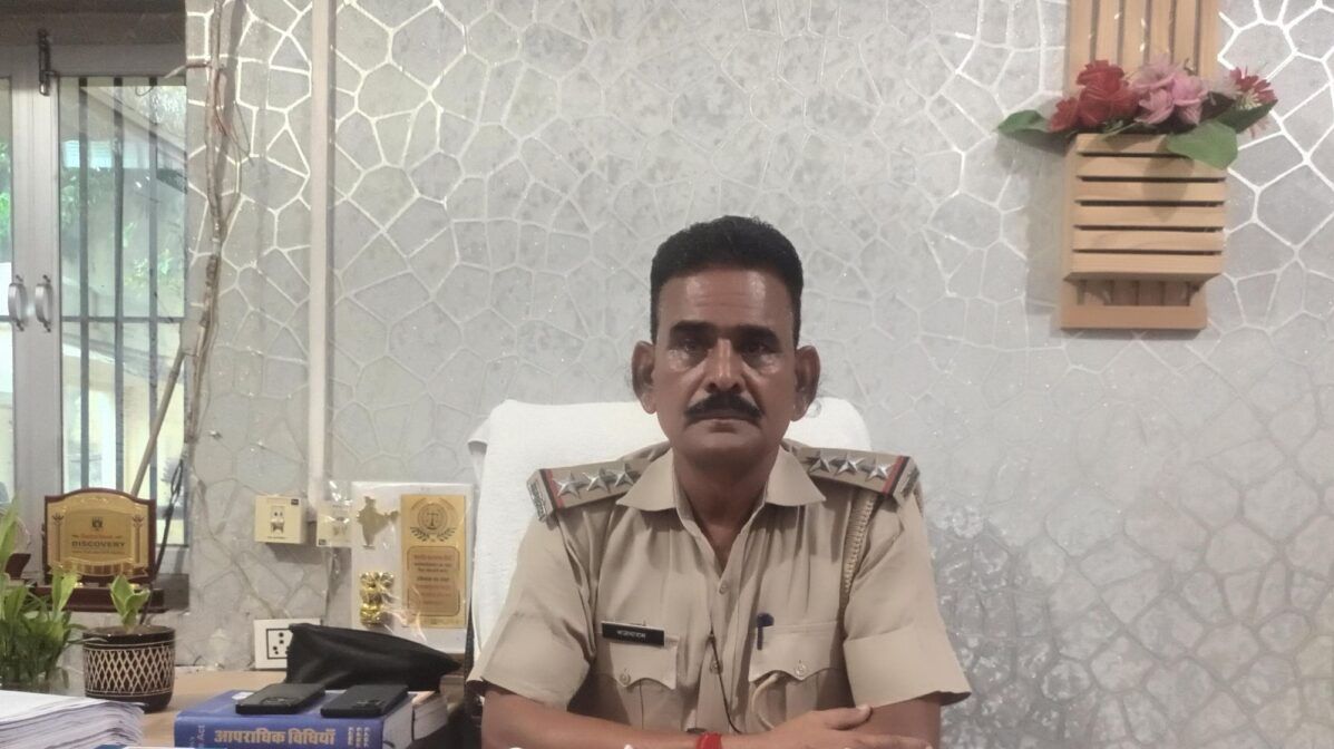 डोडा चूरा तस्करी पर प्रागपुरा पुलिस का शिकंजा, आरोपी गिरफ्तार डोडा चूरा तस्करी पर प्रागपुरा पुलिस का शिकंजा, आरोपी गिरफ्तार