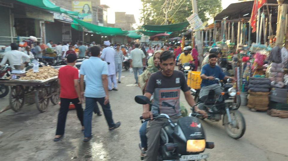 जाम से बेहाल आमजन, सुभाष चौक पर यातायात के साथ प्रतिमा स्थल की गरिमा भी प्रभावित
