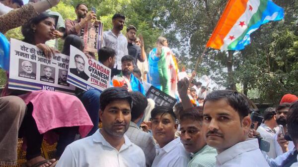 दिल्ली के जंतर-मंतर पर गूंजा विरोध का स्वर, ओपी बायला के नेतृत्व में पावटा से पहुँचे कांग्रेस कार्यकर्ता दिल्ली के जंतर-मंतर पर गूंजा विरोध का स्वर, ओपी बायला के नेतृत्व में पावटा से पहुँचे कांग्रेस कार्यकर्ता