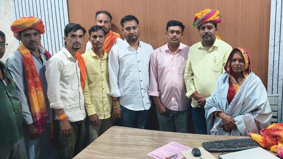 नव निर्वाचित जनप्रतिनिधियों का सैनी महासभा ने किया सम्मान नव निर्वाचित जनप्रतिनिधियों का सैनी महासभा ने किया सम्मान
