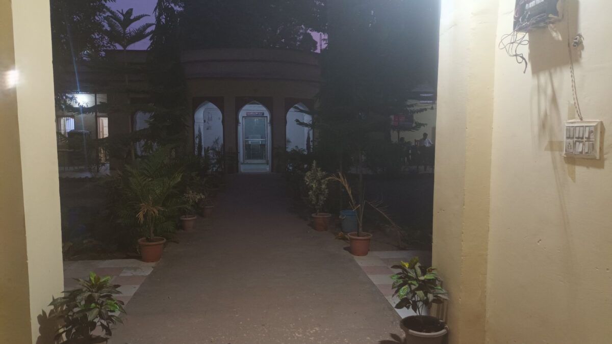 प्रागपुरा पुलिस की बड़ी कार्रवाई, 25 हजार का इनामी बदमाश देशी कट्टे सहित गिरफ्तार