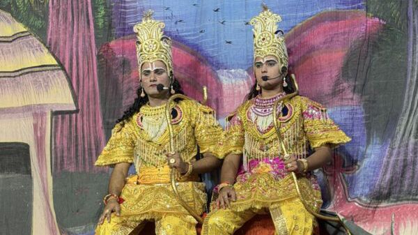 धूमधाम से निकली प्रभु श्रीराम की बारात, जगह-जगह पुष्प वर्षा से भव्य स्वागत धूमधाम से निकली प्रभु श्रीराम की बारात, जगह-जगह पुष्प वर्षा से भव्य स्वागत