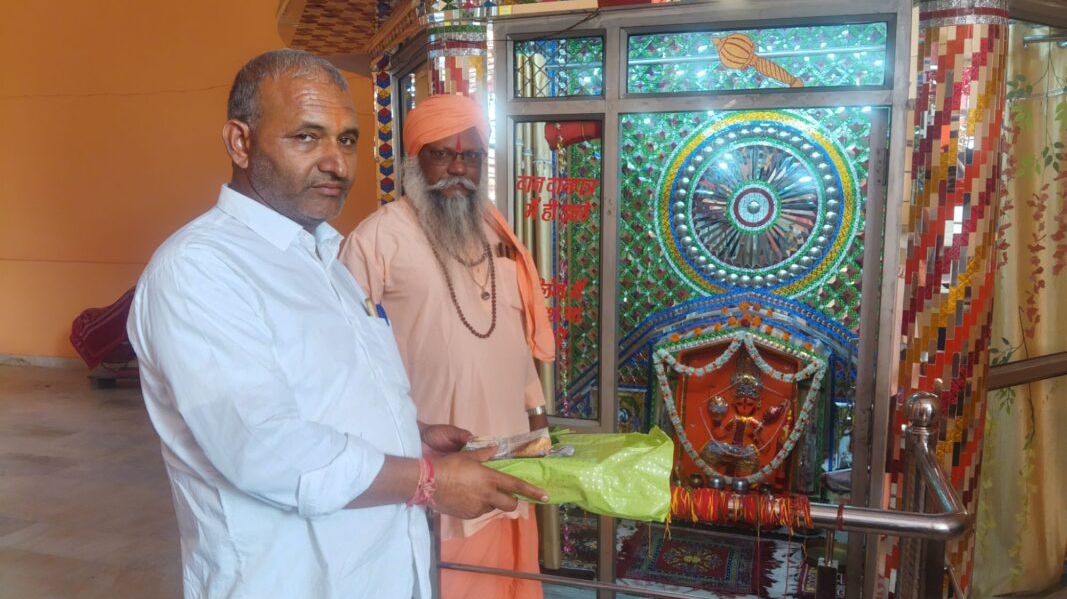 महंत सुखानन्दजी ने किया रामनिवास यादव के चुनावी कार्यालय का उद्घाटन