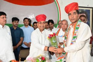 भाजपा छोड़ कांग्रेस में शामिल हुए इंजीनियर सुभाष घोघड़