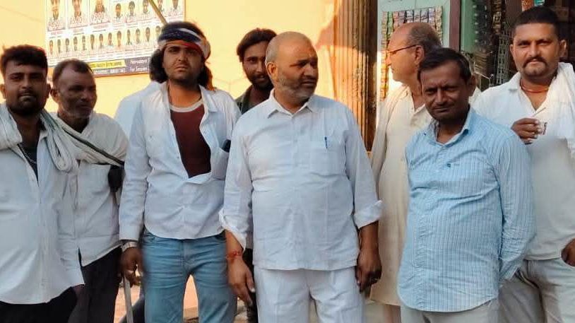 वार्ड 12 में निर्दलीय रामनिवास यादव की एंट्री से चुनावी मुकाबला रोचक, गांव-ढाणियों में जनसंपर्क तेज