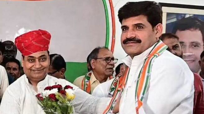 भाजपा छोड़ कांग्रेस में शामिल हुए इंजीनियर सुभाष घोघड़ भाजपा छोड़ कांग्रेस में शामिल हुए इंजीनियर सुभाष घोघड़