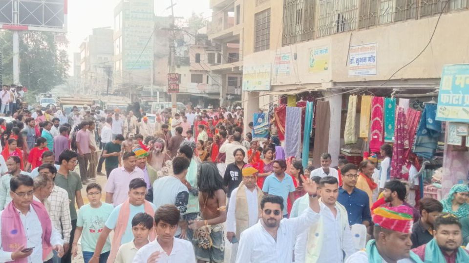 महाराजा अग्रसेन के जयकारों से गूंजा कोटपूतली, निकली भव्य शोभायात्रा