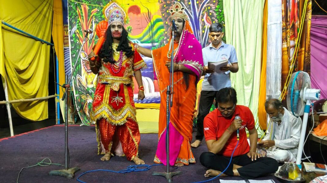 अन्याय के विरुद्ध खड़े हुए श्रीराम, सुग्रीव-बाली युद्ध का रोमांचक मंचन अन्याय के विरुद्ध खड़े हुए श्रीराम, सुग्रीव-बाली युद्ध का रोमांचक मंचन