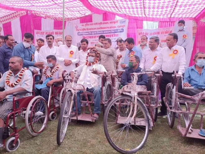 दिव्यांगजनों के खिले चेहरे, ट्राई साइकिल, व्हीलचेयर सहित मिले सहायक उपकरण 1 IMG 20210320 WA0012 1